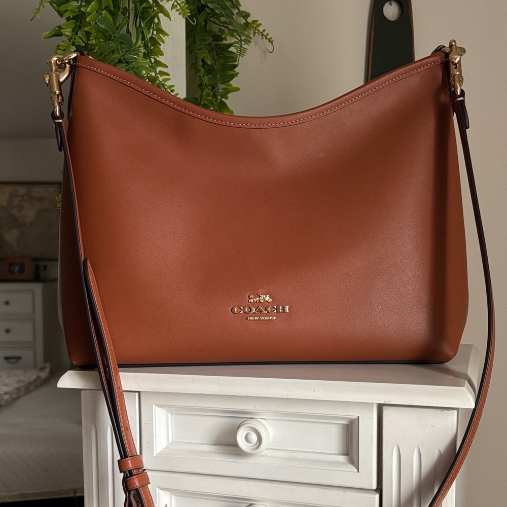 Coach Laurel shoulder bag NWOT